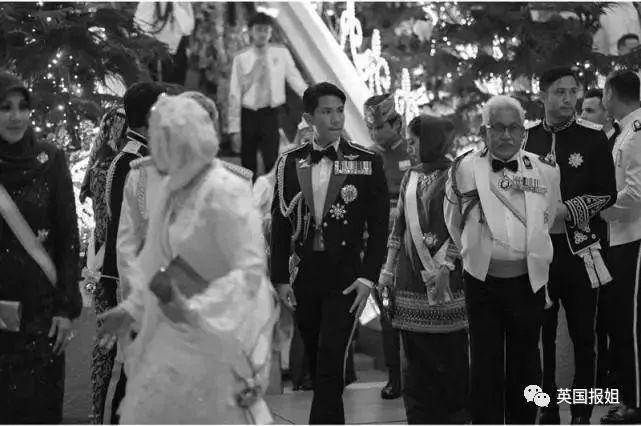 2000亿身家亚洲最性感王子订婚！与青梅竹马女友顶奢婚礼举世瞩目！