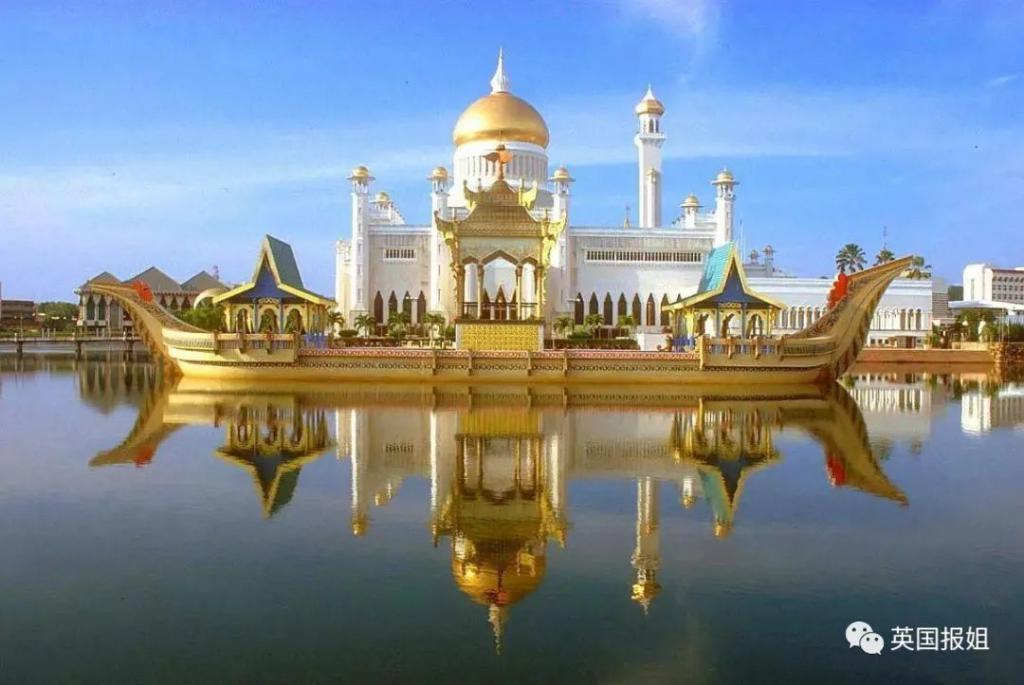 2000亿身家亚洲最性感王子订婚！与青梅竹马女友顶奢婚礼举世瞩目！