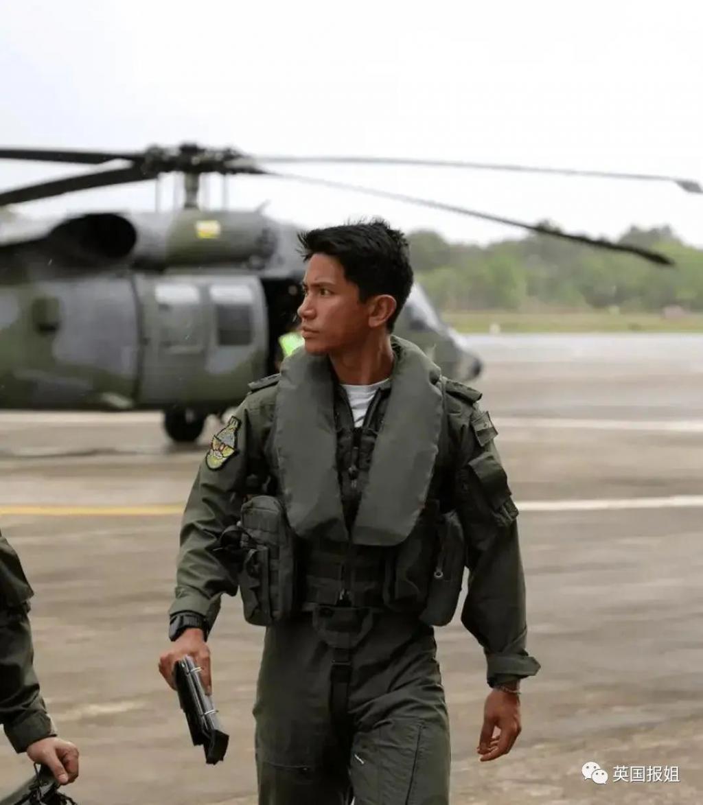 2000亿身家亚洲最性感王子订婚！与青梅竹马女友顶奢婚礼举世瞩目！