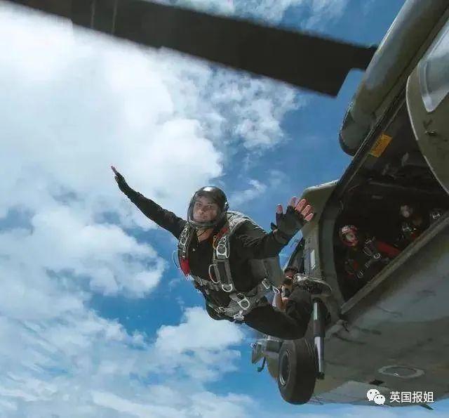 2000亿身家亚洲最性感王子订婚！与青梅竹马女友顶奢婚礼举世瞩目！