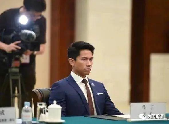 2000亿身家亚洲最性感王子订婚！与青梅竹马女友顶奢婚礼举世瞩目！