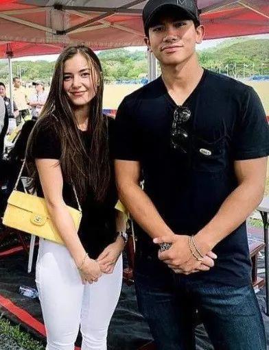 2000亿身家亚洲最性感王子订婚！与青梅竹马女友顶奢婚礼举世瞩目！