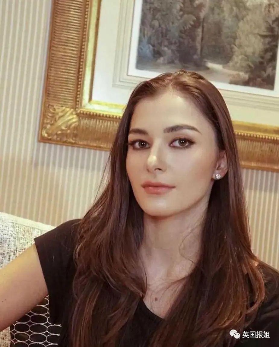 2000亿身家亚洲最性感王子订婚！与青梅竹马女友顶奢婚礼举世瞩目！