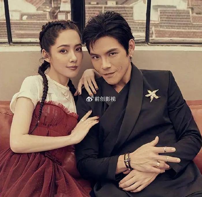 向佐直播间发飙替向太打抱不平 网友：妈妈比老婆地位高