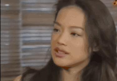 她一脱成名，混乱半生，40岁嫁给了爱情