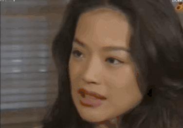 她一脱成名，混乱半生，40岁嫁给了爱情