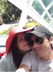 她一脱成名，混乱半生，40岁嫁给了爱情