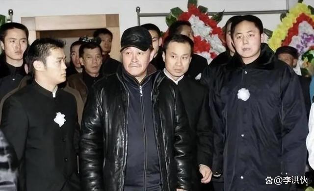 赵本山操碎心！为徒弟补缴上亿元税款，定时尿检以防徒弟涉毒