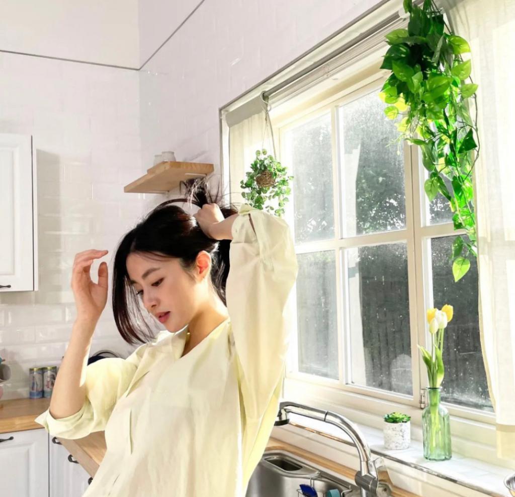 美女演员怀二胎了！还是那么美！