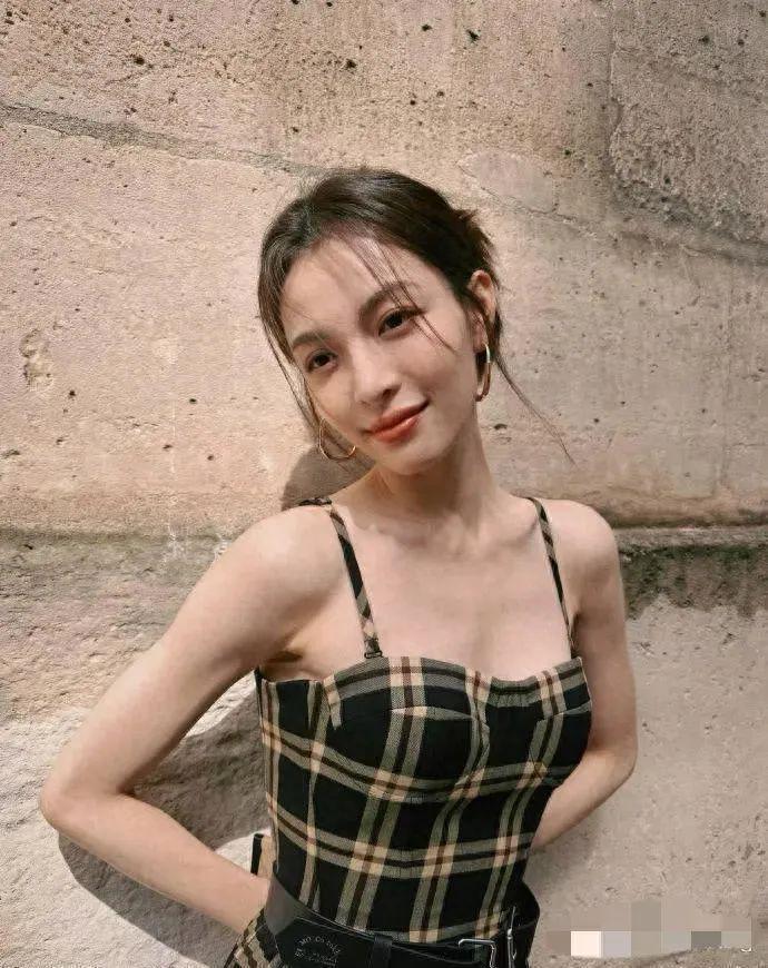 钟楚曦自曝择偶标准，引发网友热议！娱乐圈女星恋爱观大揭秘