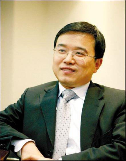 王亚伟：传奇不再，传言不止