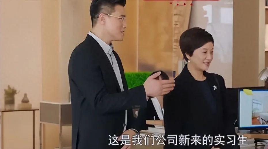 65岁邓婕对比70岁刘晓庆，自然和医美的差距一目了然