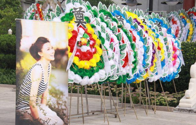 34岁美女演员去世 突遭车祸高位截瘫 父母难释怀
