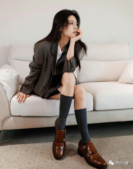 谁都穿不出美感？她的这条裤衩突然火了！