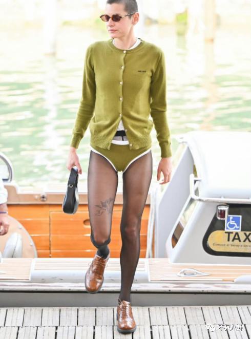 谁都穿不出美感？她的这条裤衩突然火了！