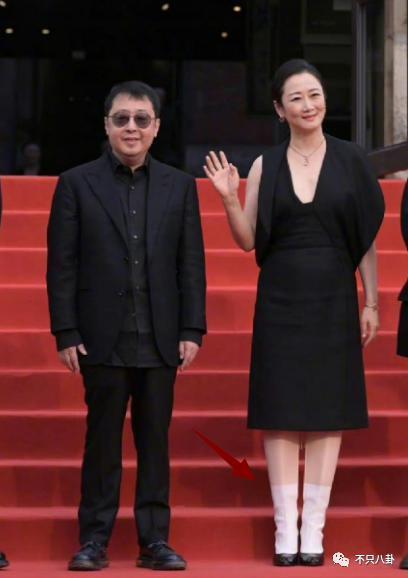 谁都穿不出美感？她的这条裤衩突然火了！