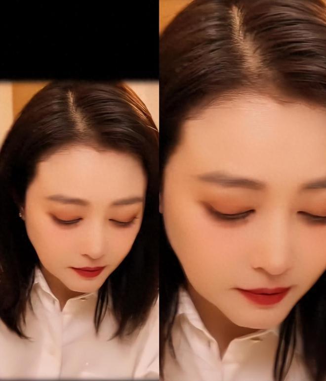 57岁周海媚晒照，美颜盖不住脸上细纹仍好美