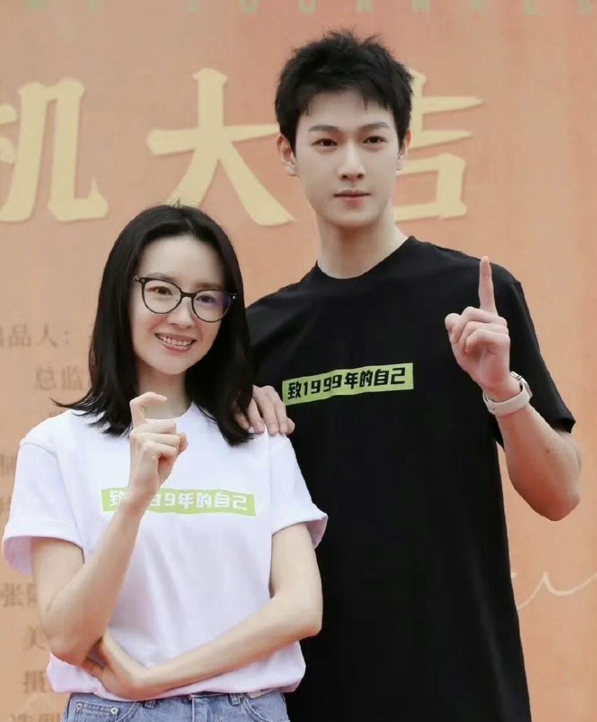 啥情况？离婚后彻底糊了，童年女神只能演丫鬟？
