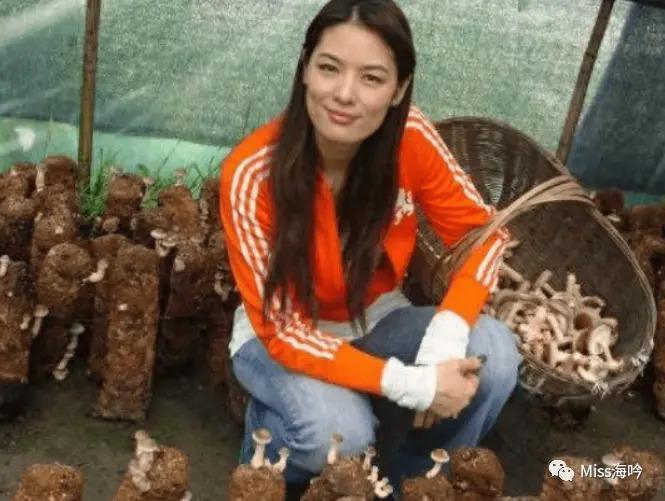 国际名模被央视名导老公抛弃后，回村种蘑菇，如今身家10亿