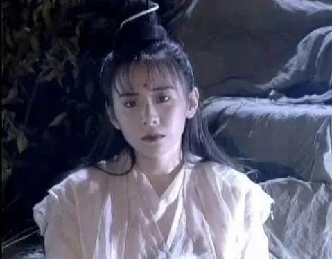 最美“纪晓芙”：被相恋12年男友劈腿，一生未婚未育