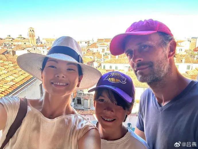 吕燕大秀，“初代名模”重出江湖，聊聊最传奇的三位……