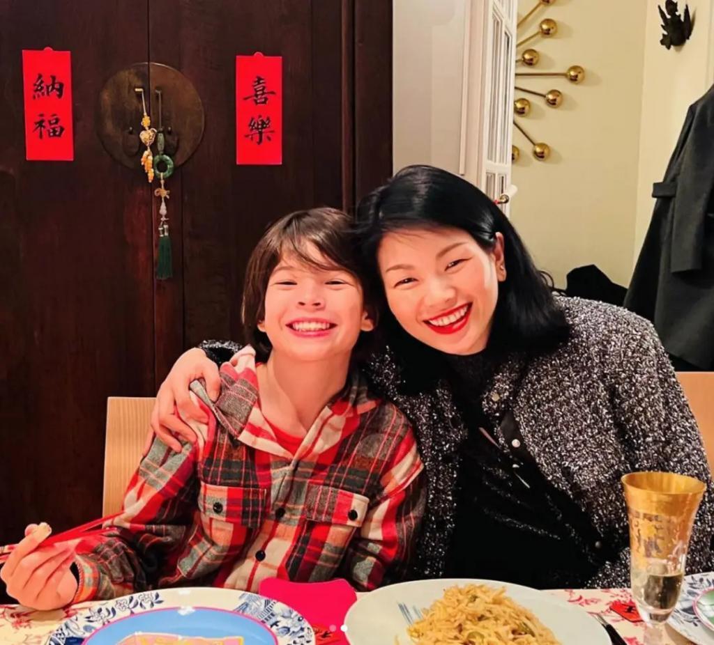 吕燕大秀，“初代名模”重出江湖，聊聊最传奇的三位……