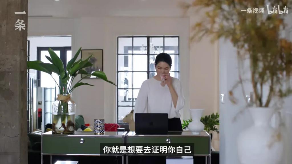 吕燕大秀，“初代名模”重出江湖，聊聊最传奇的三位……