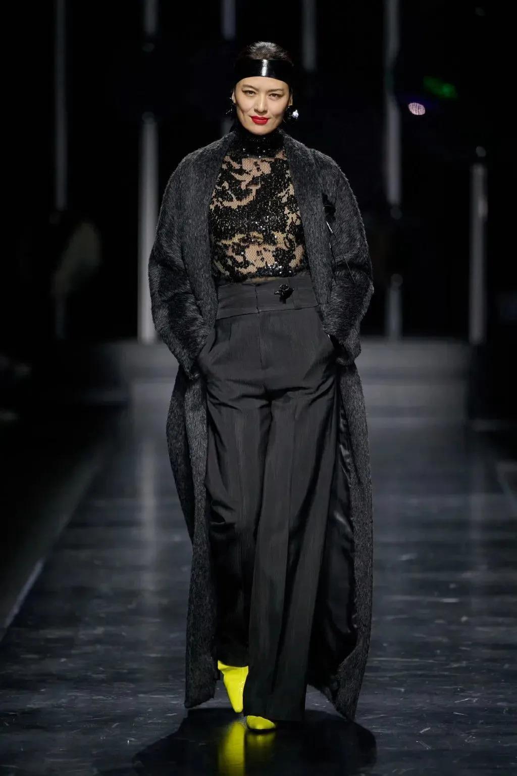 吕燕大秀，“初代名模”重出江湖，聊聊最传奇的三位……