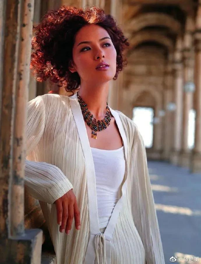 吕燕大秀，“初代名模”重出江湖，聊聊最传奇的三位……