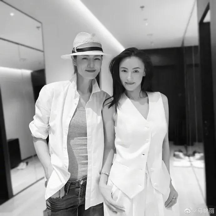 吕燕大秀，“初代名模”重出江湖，聊聊最传奇的三位……