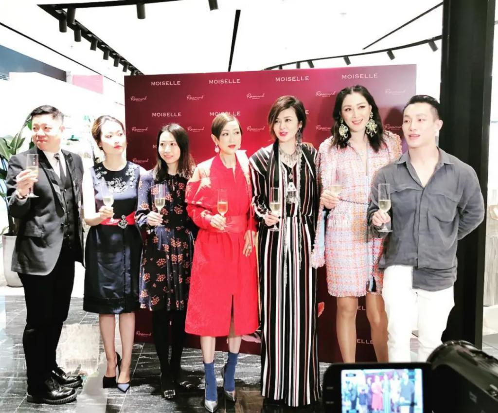 吕燕大秀，“初代名模”重出江湖，聊聊最传奇的三位……