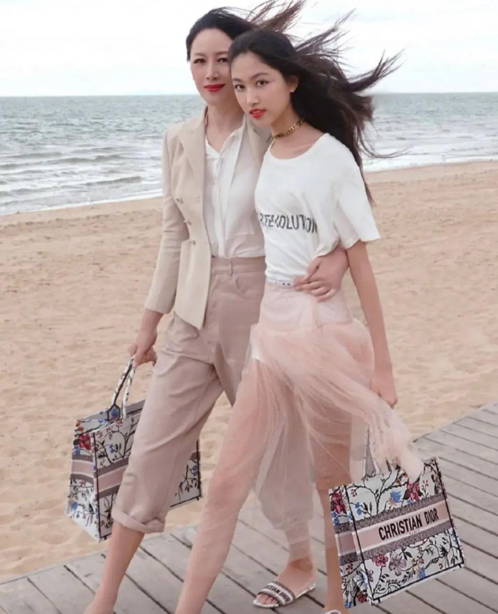 吕燕大秀，“初代名模”重出江湖，聊聊最传奇的三位……