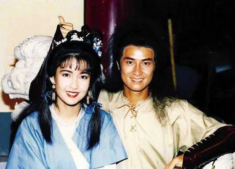 周慧敏：倪震出不出轨，只有我自己一人有资格去定论