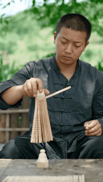 李子柒官宣新身份，消失700天回归，近照堪比“毁容”