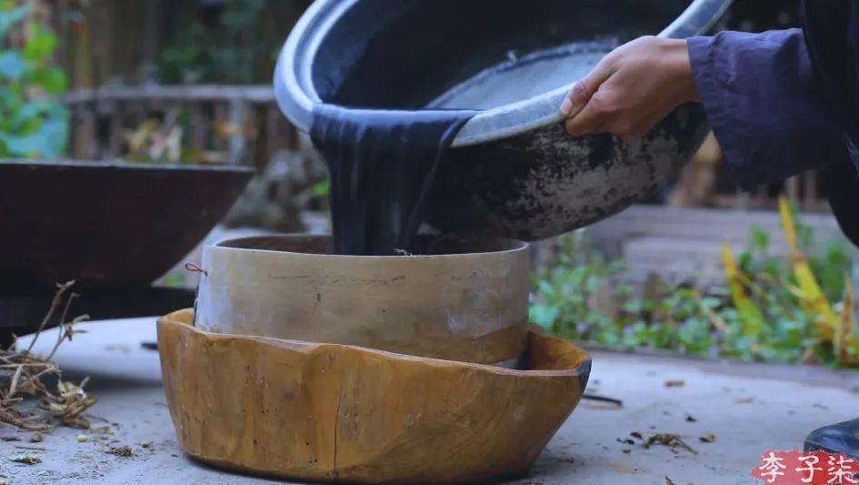 李子柒官宣新身份，消失700天回归，近照堪比“毁容”