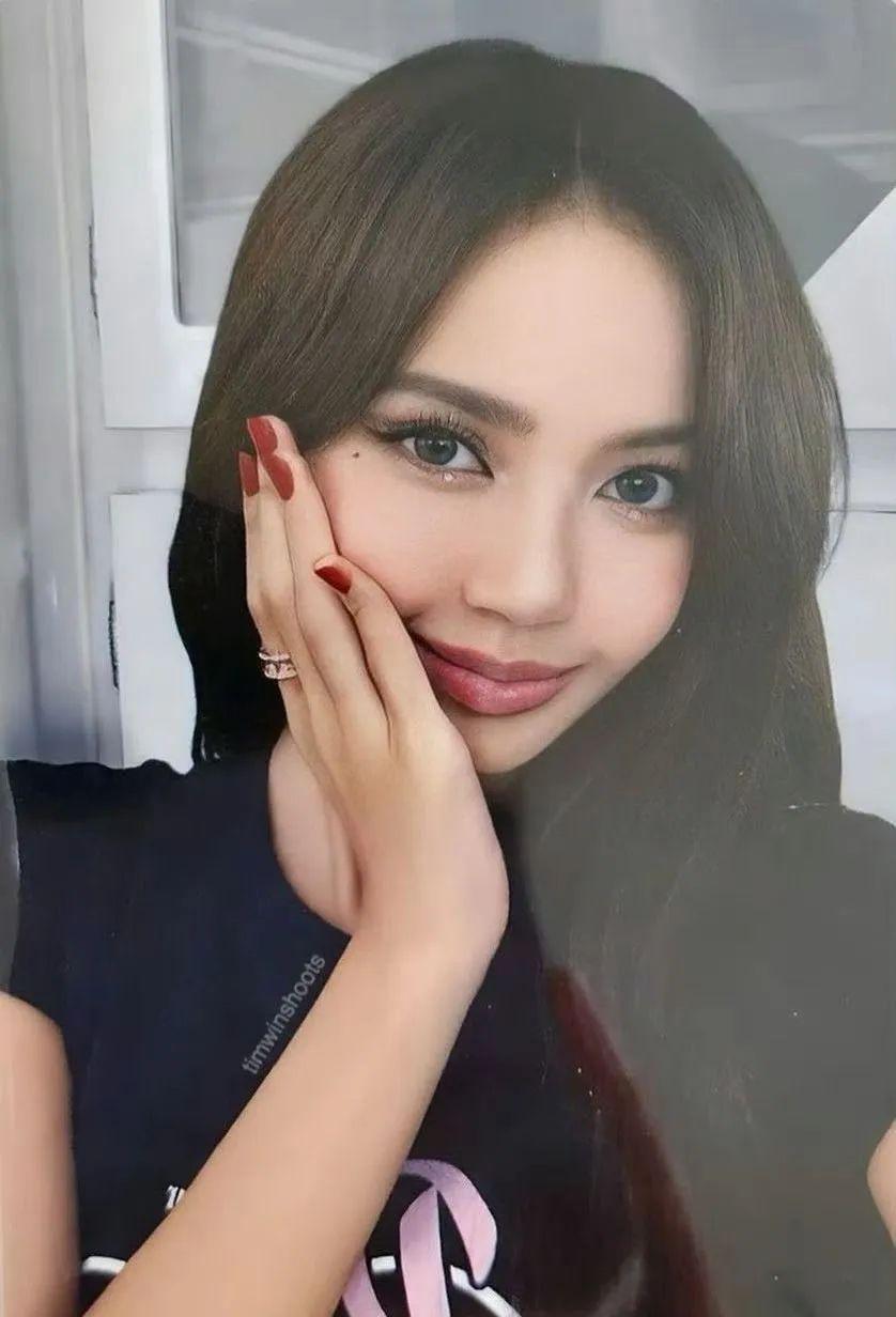 她真的没整容，就是换了一个造型！