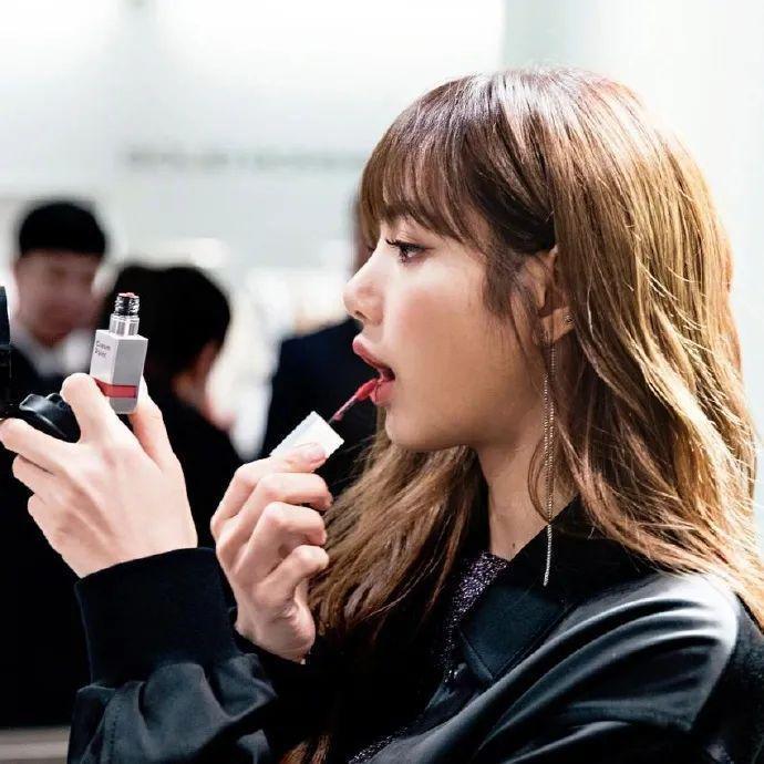 她真的没整容，就是换了一个造型！