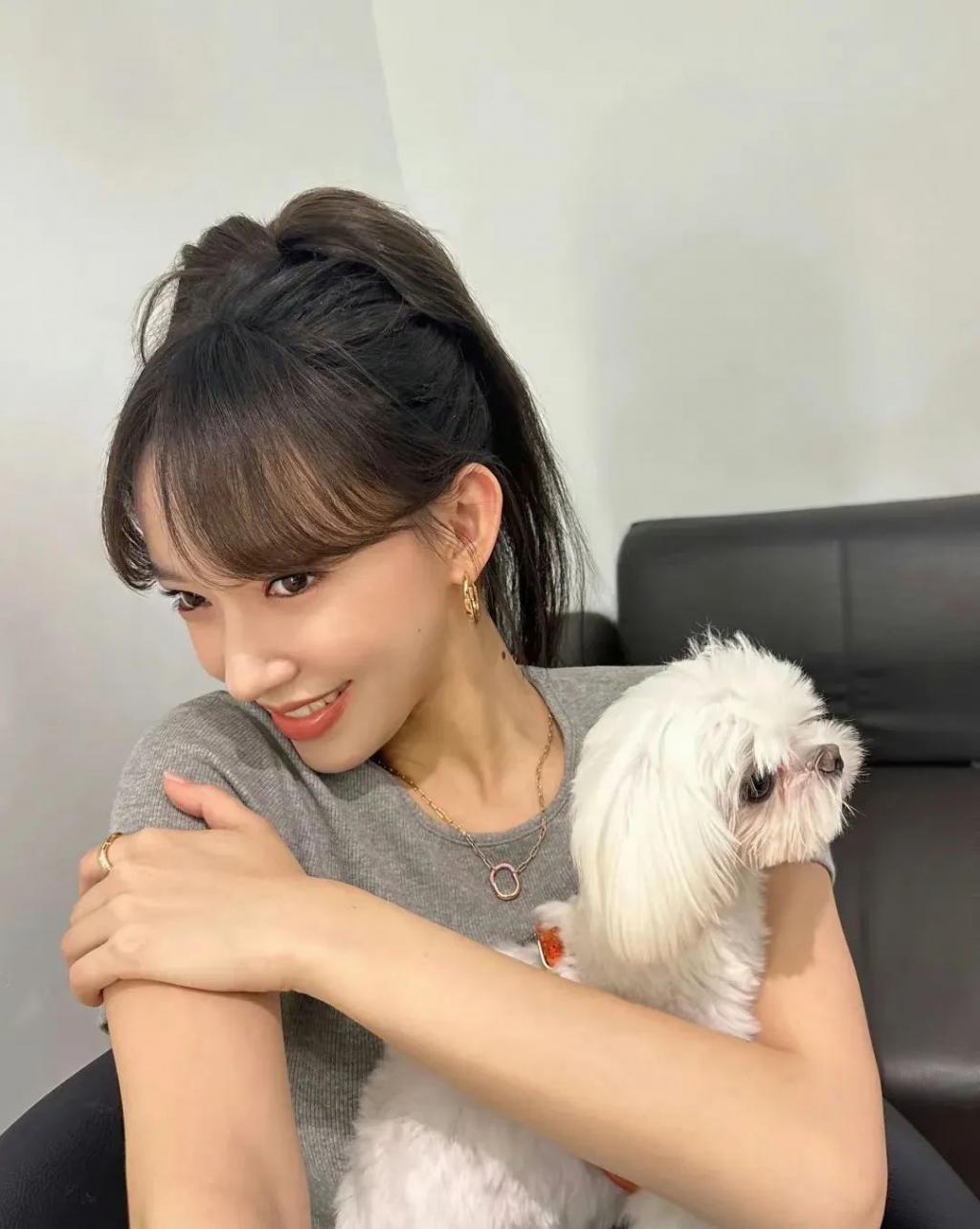 她真的没整容，就是换了一个造型！