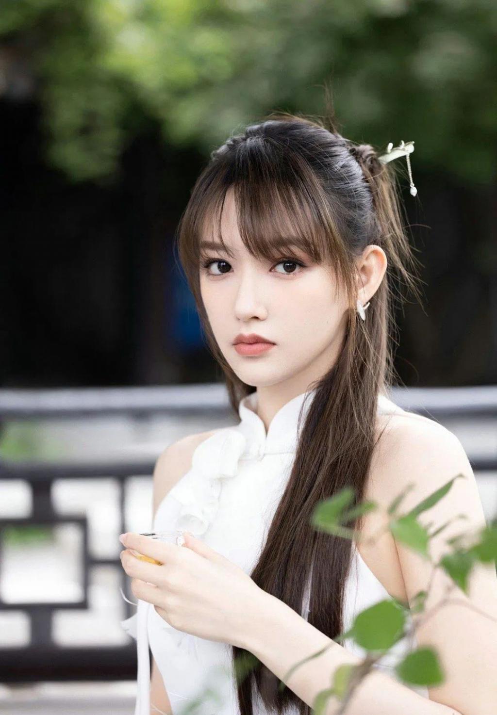 她真的没整容，就是换了一个造型！