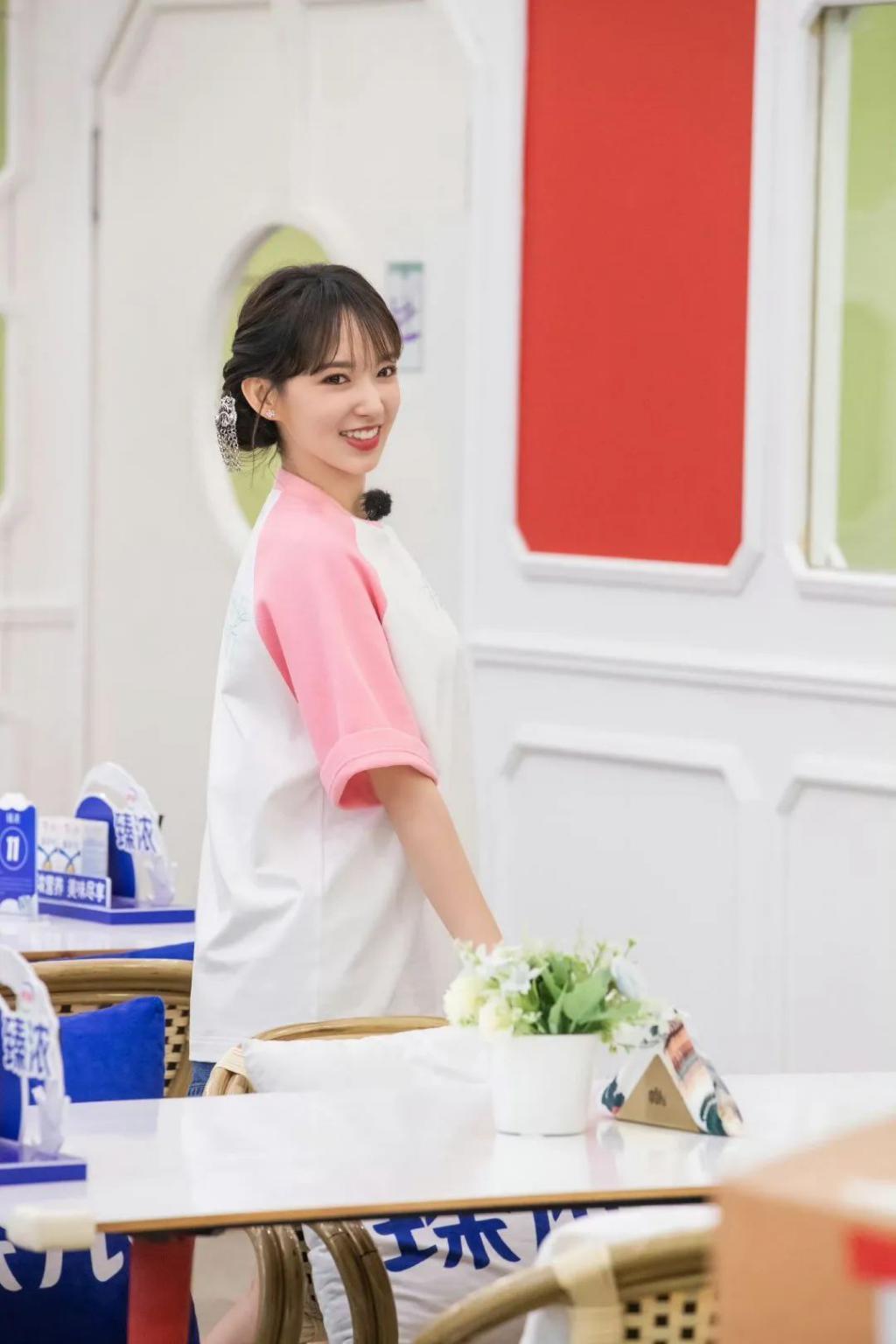 她真的没整容，就是换了一个造型！