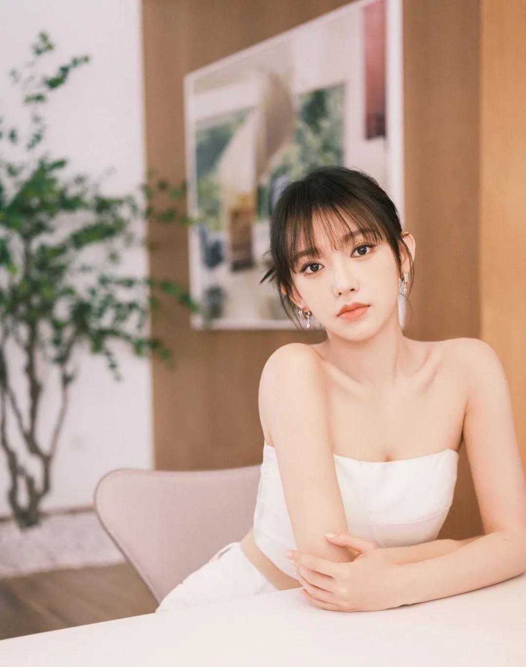 她真的没整容，就是换了一个造型！