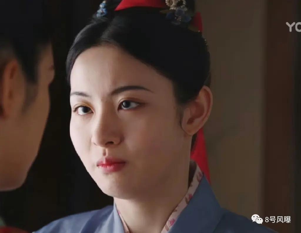 一女三男按头嗑，但真不知道从哪里嗑起