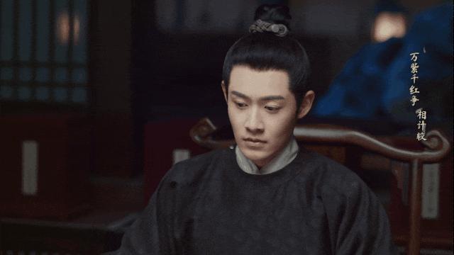 一女三男按头嗑，但真不知道从哪里嗑起