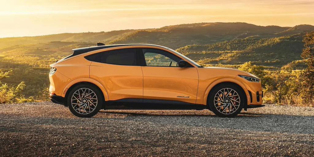 因存在动力丧失隐患，福特在美召回3.5万辆野马Mach-E电动汽车