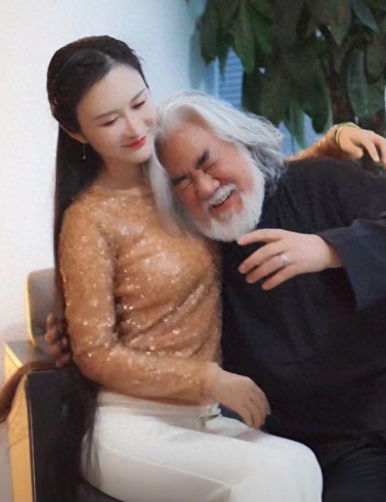 72岁张纪中被判赔526万！前妻樊馨蔓最终胜诉