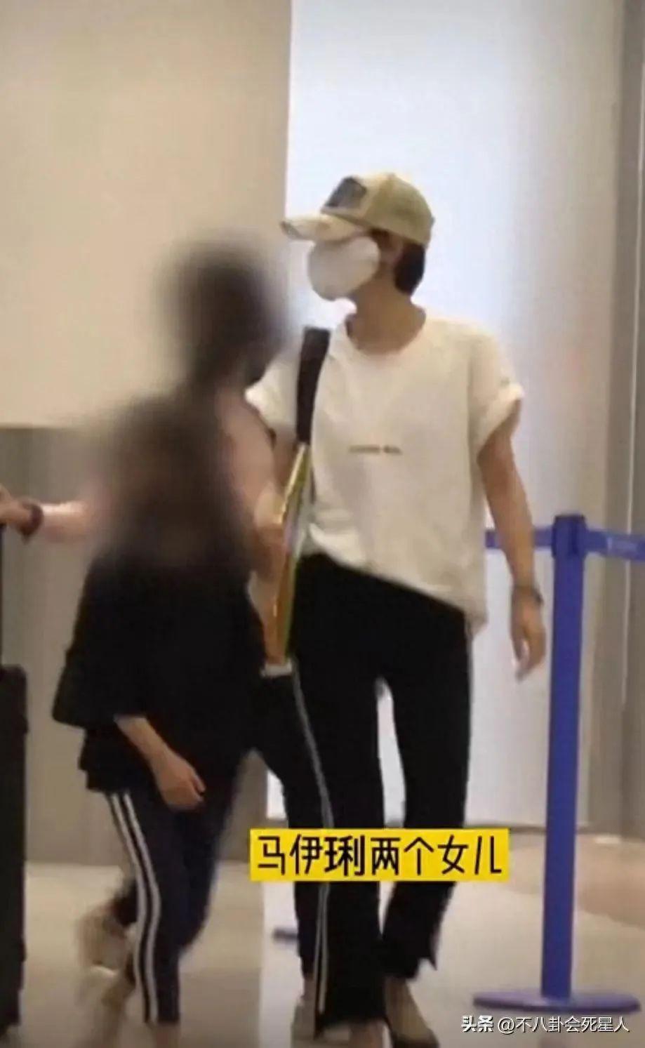 文章近照发腮太憔悴，和衣服印字格格不入，马伊琍却更光彩照人了