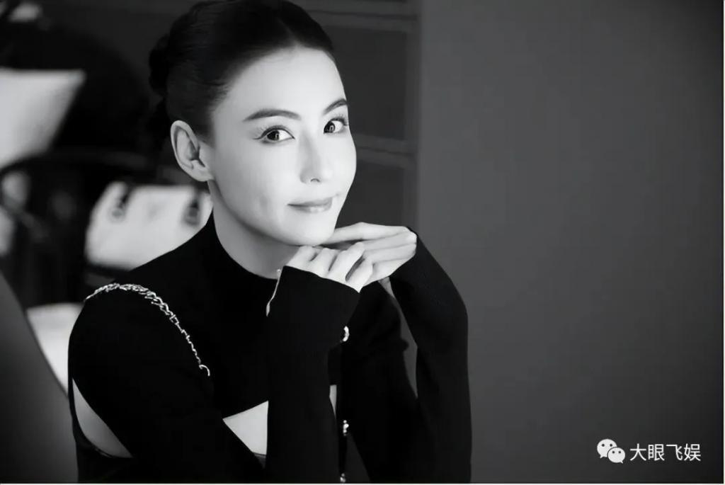吉娜产后复出照曝光，网友：郎朗，你老婆怎么不穿紧身衣了