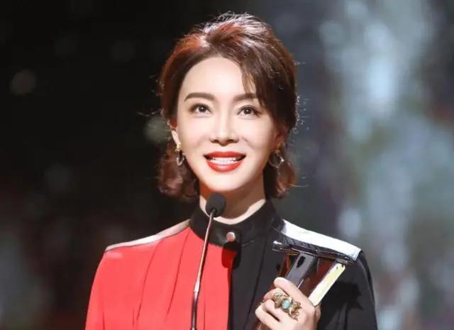 长得“歪瓜裂枣”，整得“美若天仙”，这6位都靠脸逆天改命