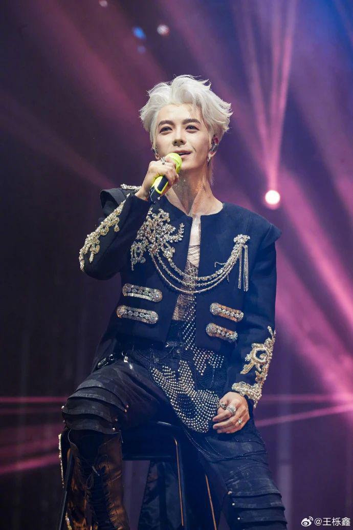 孩子没保住，官宣离婚，老公10天后找新欢…