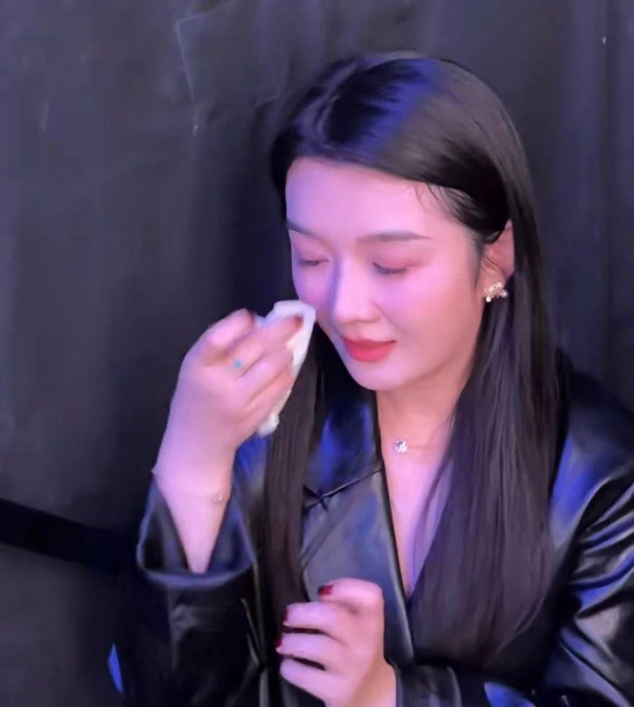 孩子没保住，官宣离婚，老公10天后找新欢…